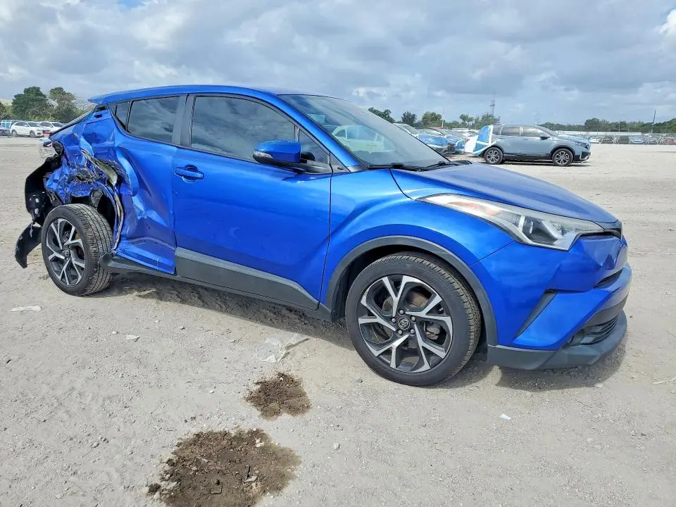 2018 TOYOTA C-HR XLE PREMIUM  