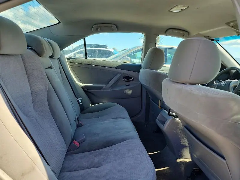 2011 TOYOTA CAMRY LE  