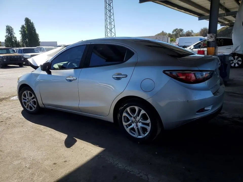 2018 TOYOTA YARIS IA BASE  