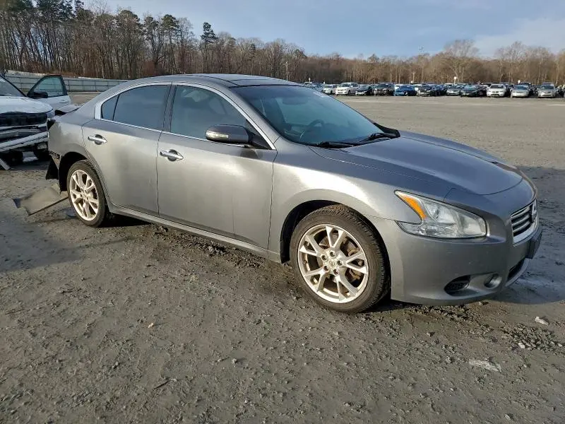 2014 NISSAN MAXIMA S  