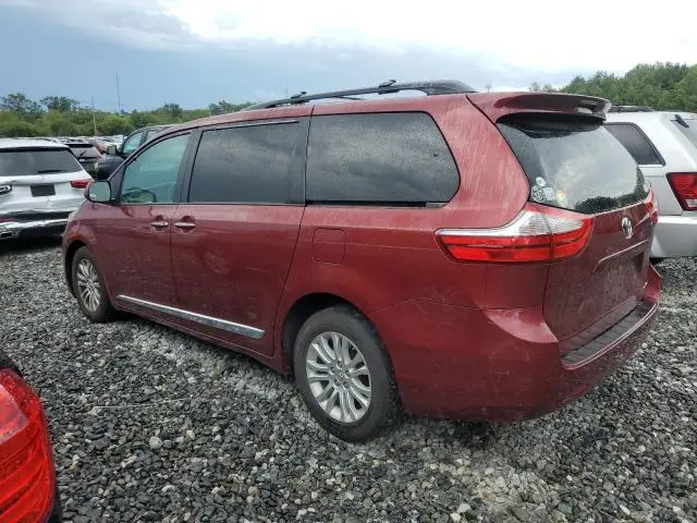 2016 TOYOTA SIENNA XLE