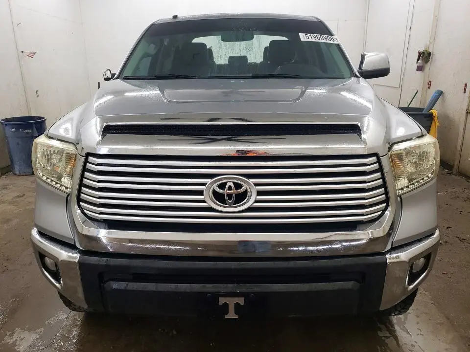 2017 TOYOTA TUNDRA CREWMAX LIMITED  