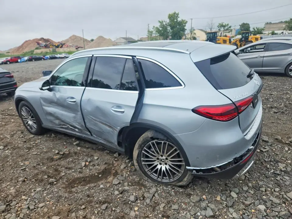 2026 MERCEDES-BENZ GLC 300 4MATIC  