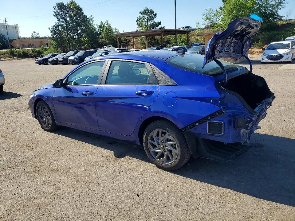 2024 HYUNDAI ELANTRA SEL  