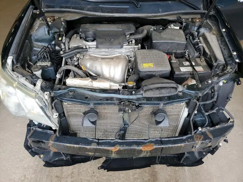 2014 TOYOTA CAMRY XLE  