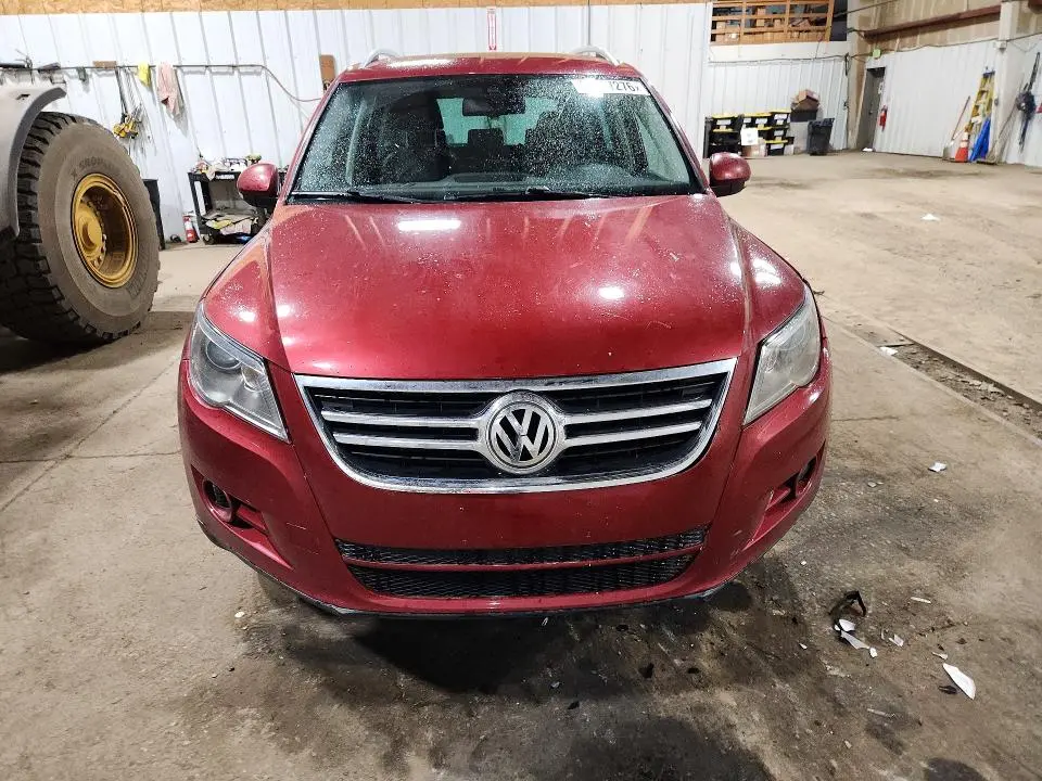 2010 VOLKSWAGEN TIGUAN SE  