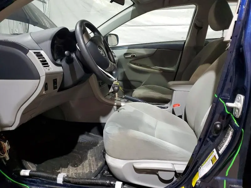 2013 TOYOTA COROLLA BASE  