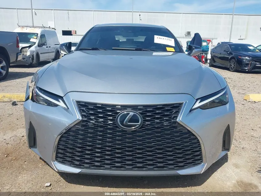 2021 LEXUS IS 300  