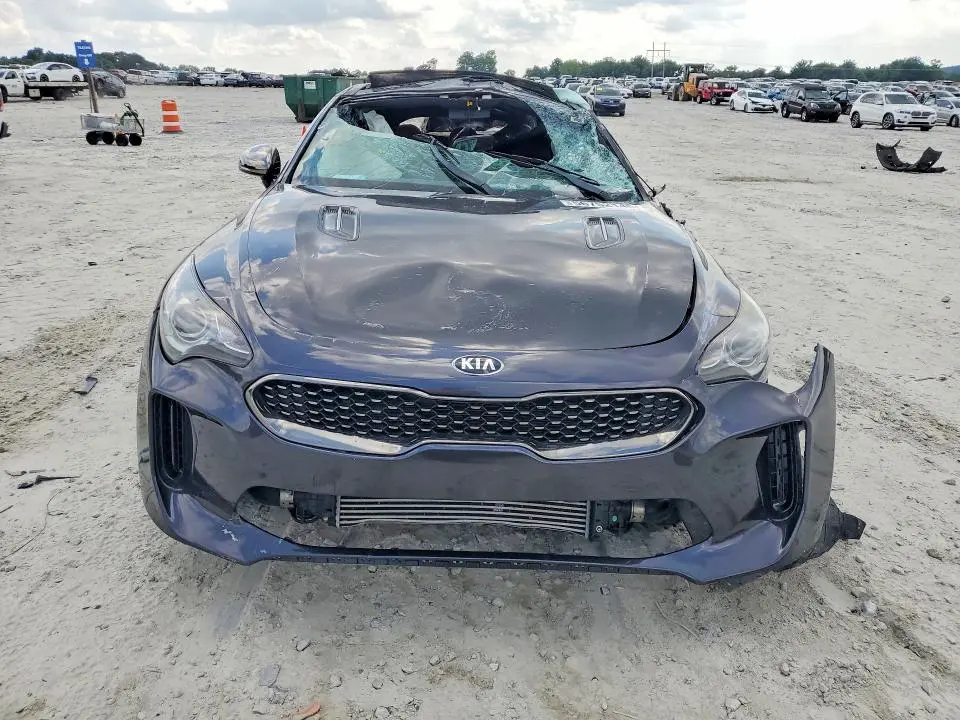 2020 KIA STINGER GT-LINE  