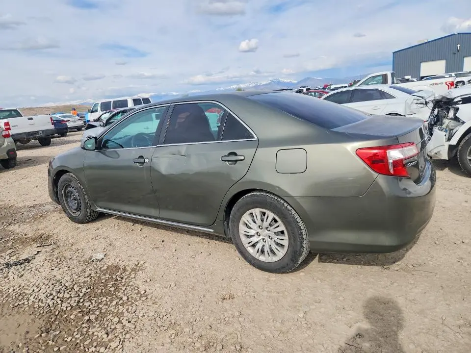2014 TOYOTA CAMRY LE  