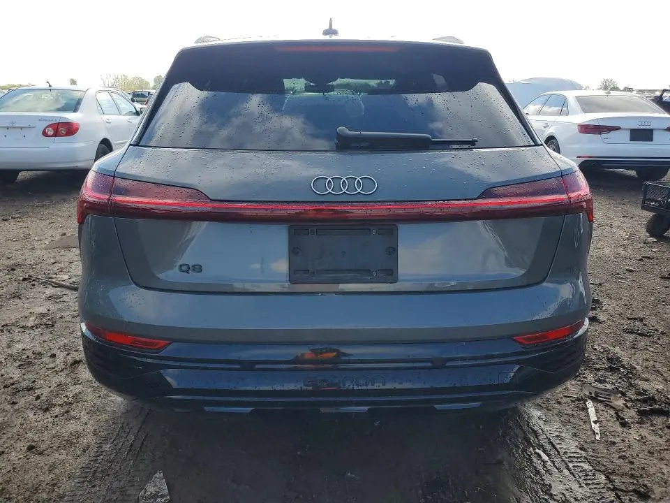 2024 AUDI Q8 E-TRON PRESTIGE  