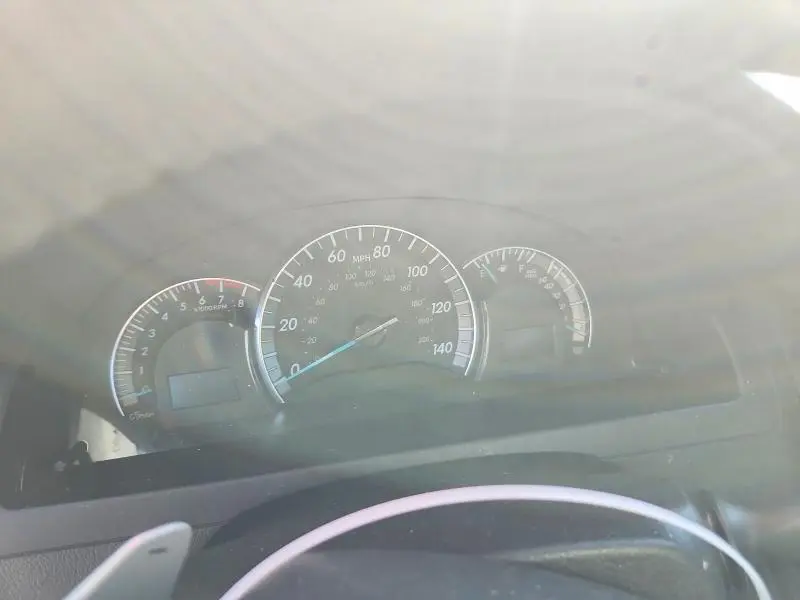 2014 TOYOTA CAMRY SE  