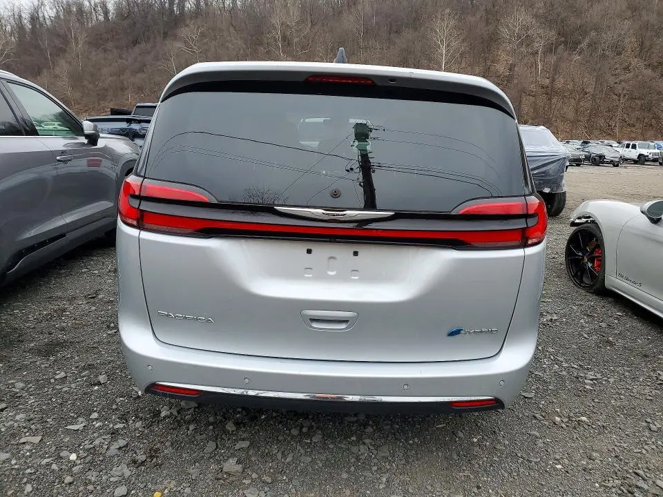 2024 CHRYSLER PACIFICA HYBRID SELECT  