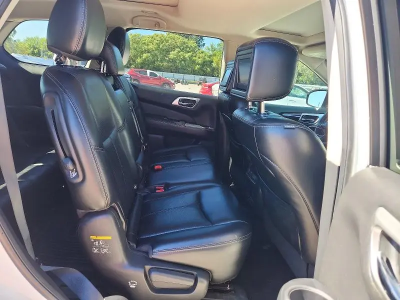 2016 NISSAN PATHFINDER PLATINUM  