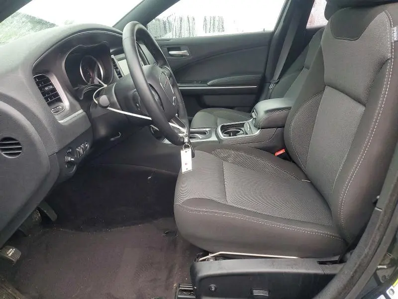 2017 DODGE CHARGER SE  