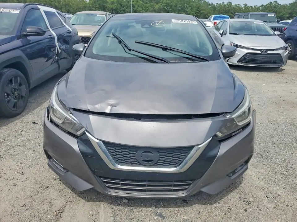 2021 NISSAN VERSA SV  