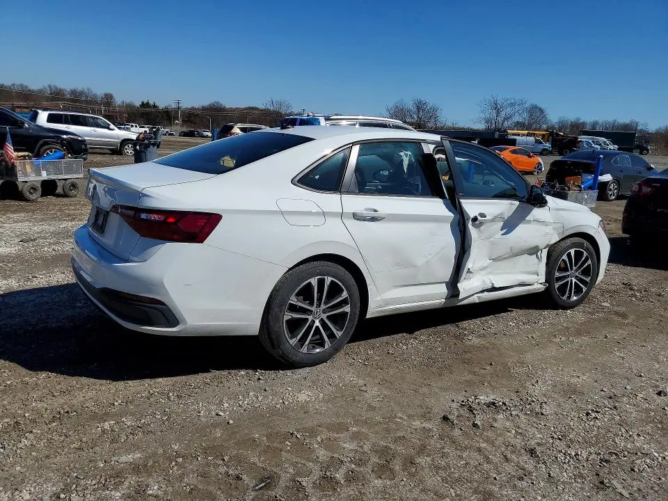 2024 VOLKSWAGEN JETTA SPORT  