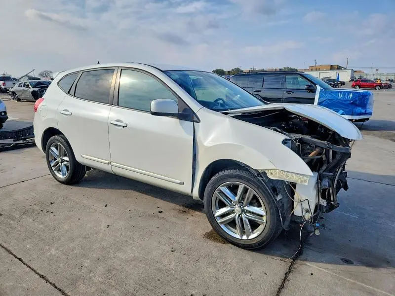 2011 NISSAN ROGUE S  