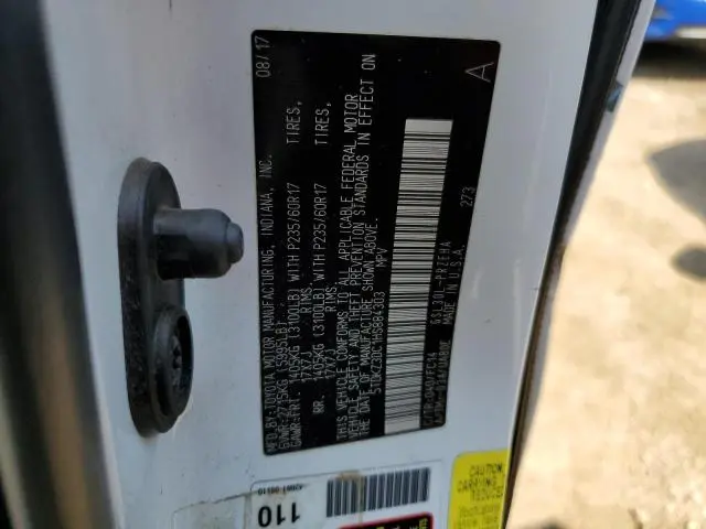 2017 TOYOTA SIENNA LE  