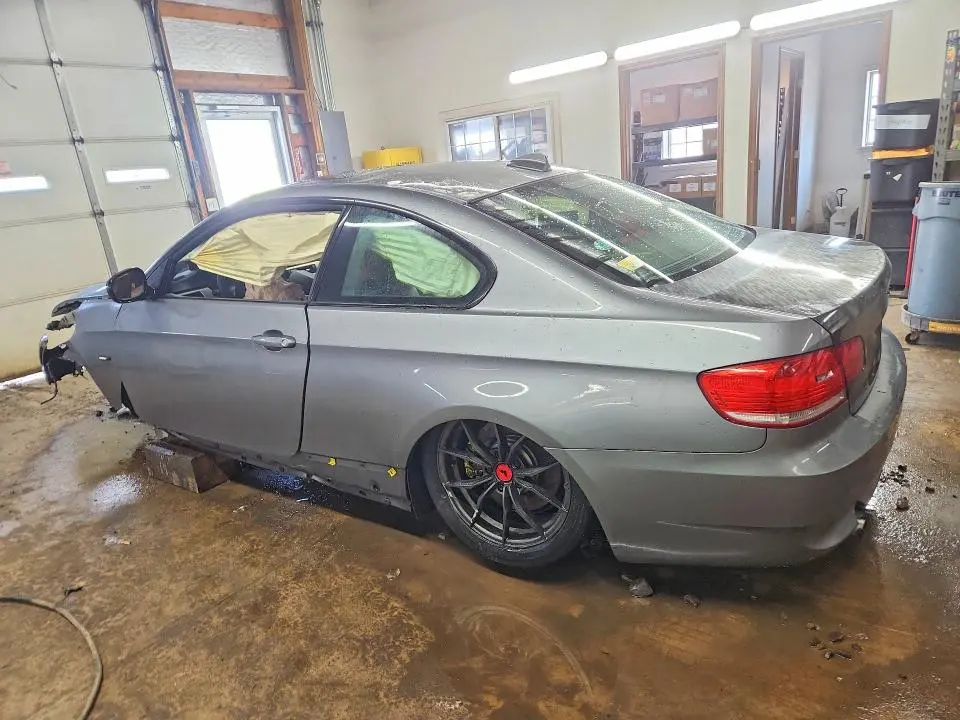 2010 BMW 335 XI  