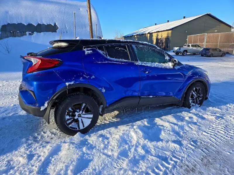 2020 TOYOTA C-HR XLE  