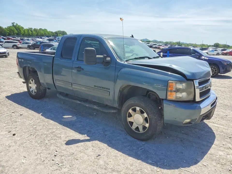 2011 CHEVROLET SILVERADO K1500 LT  