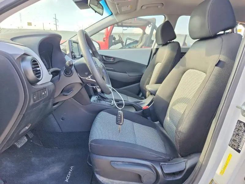 2019 HYUNDAI KONA SE  