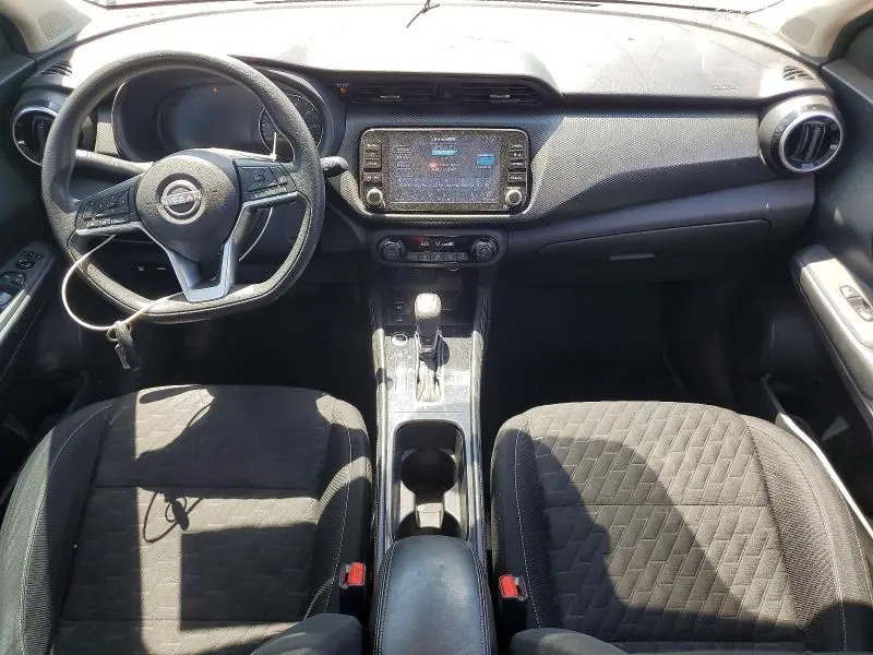 2022 NISSAN KICKS SV  