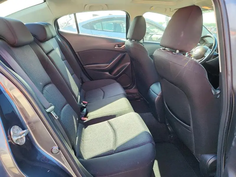 2016 MAZDA 3 TOURING  
