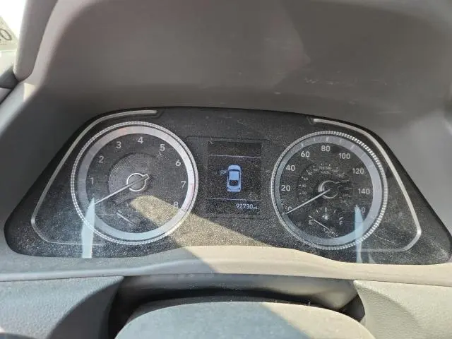 2022 HYUNDAI SONATA SE  