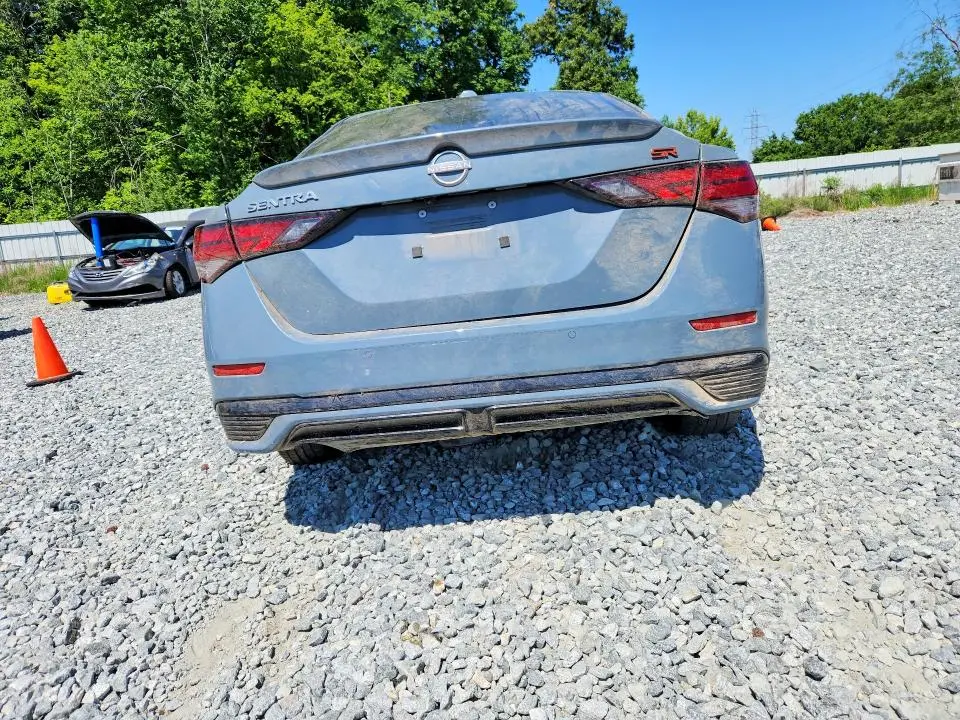 2025 NISSAN SENTRA SR  