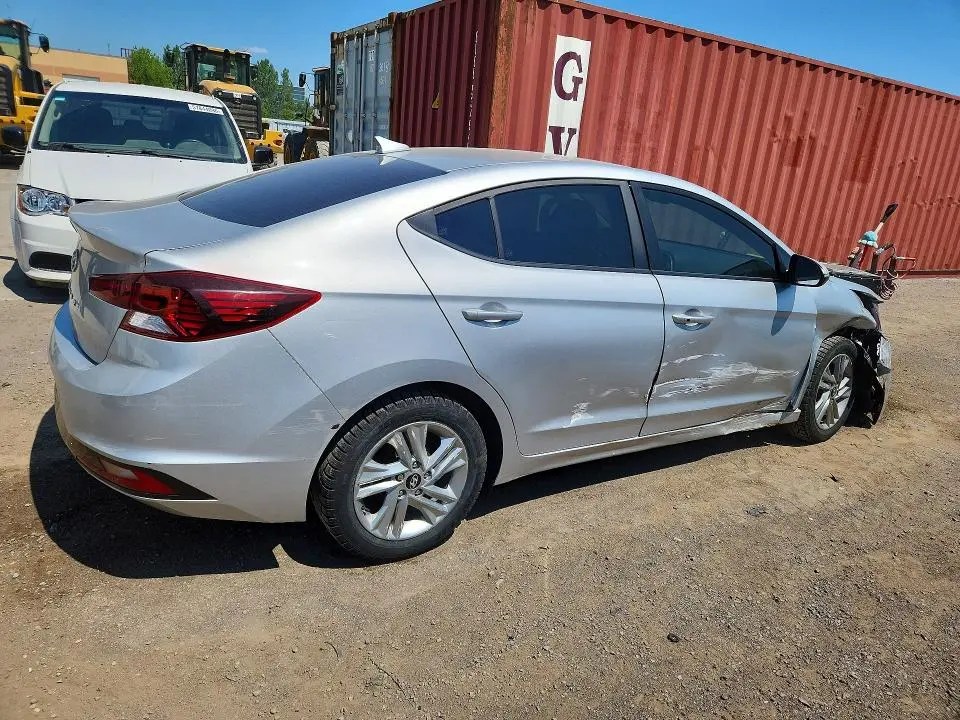 2019 HYUNDAI ELANTRA SE  