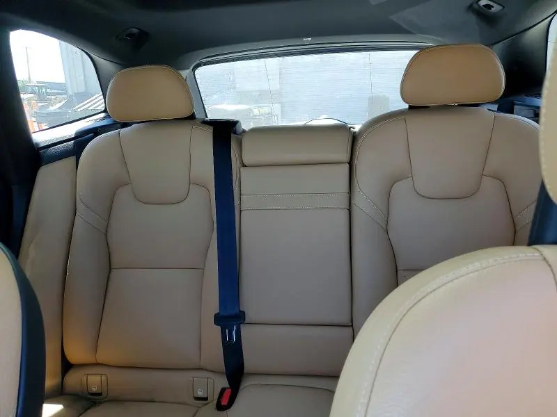 2018 VOLVO XC60 T5  