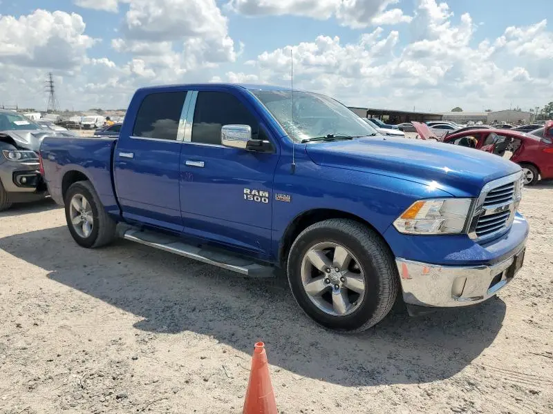 2015 RAM 1500 SLT  