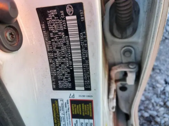 2016 TOYOTA CAMRY LE  