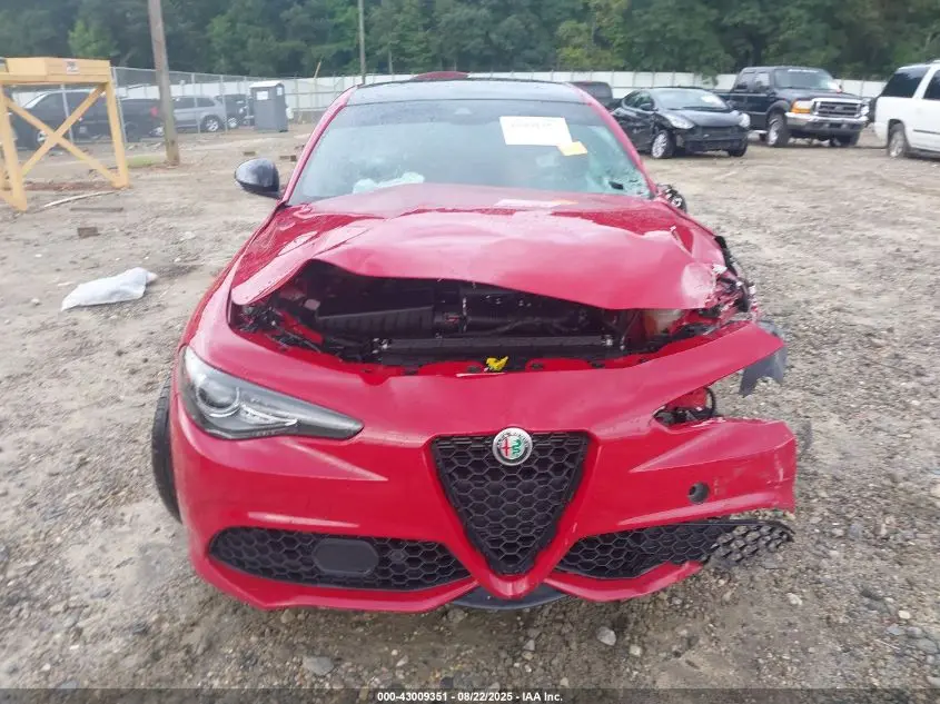 2022 ALFA ROMEO GIULIA VELOCE TI RWD