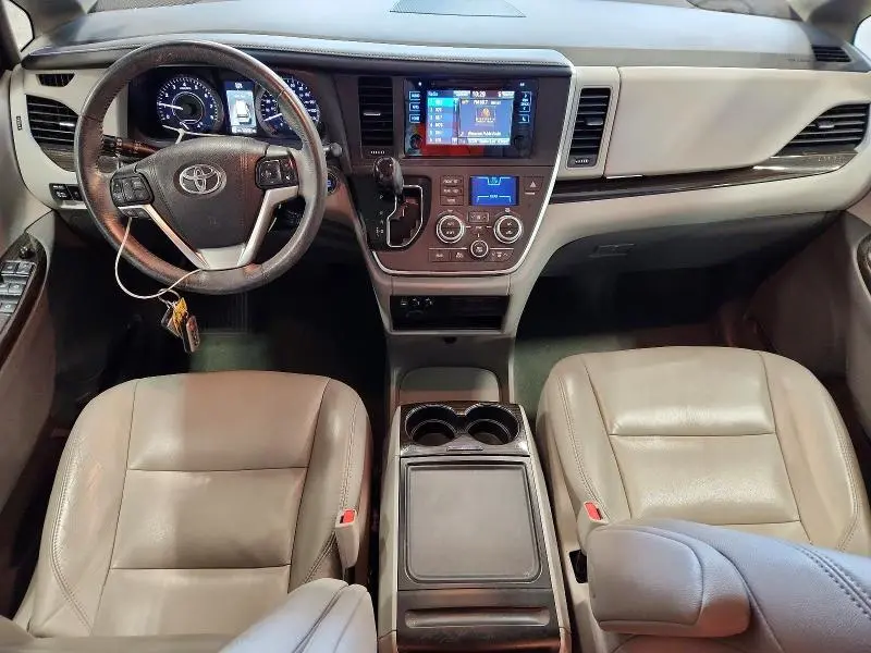 2017 TOYOTA SIENNA XLE 8-PASSENGER  