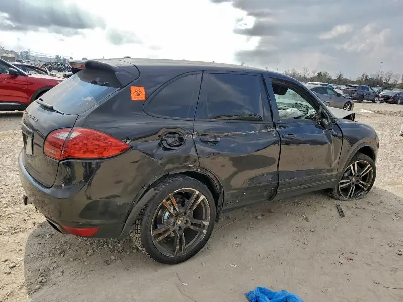 2012 PORSCHE CAYENNE   