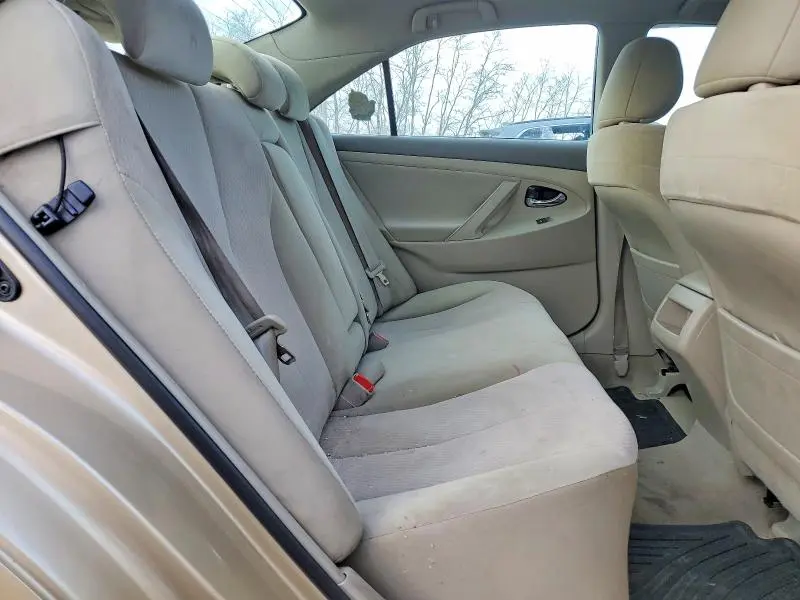 2011 TOYOTA CAMRY LE  
