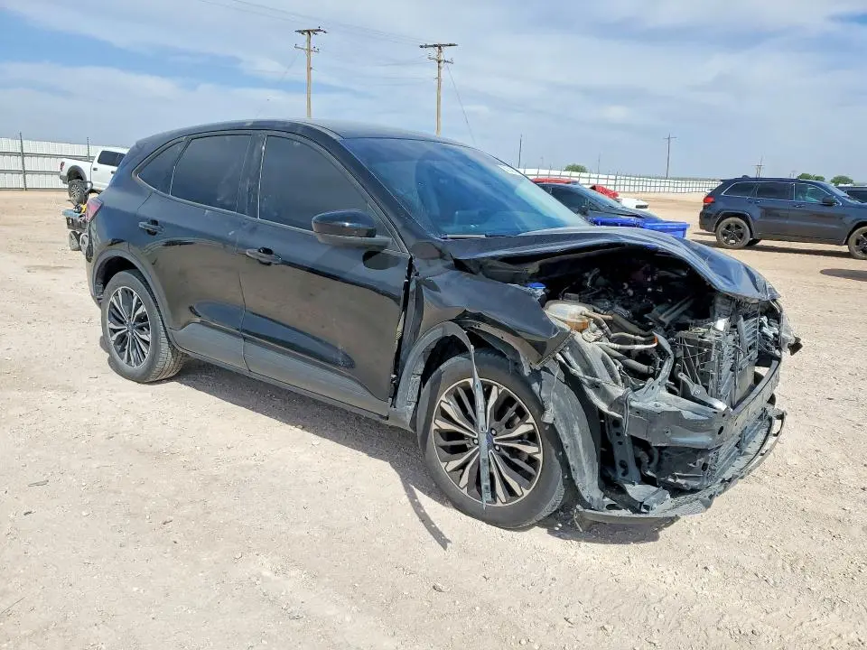 2022 FORD ESCAPE SE  