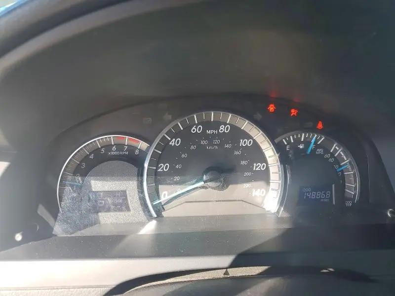 2014 TOYOTA CAMRY SE  