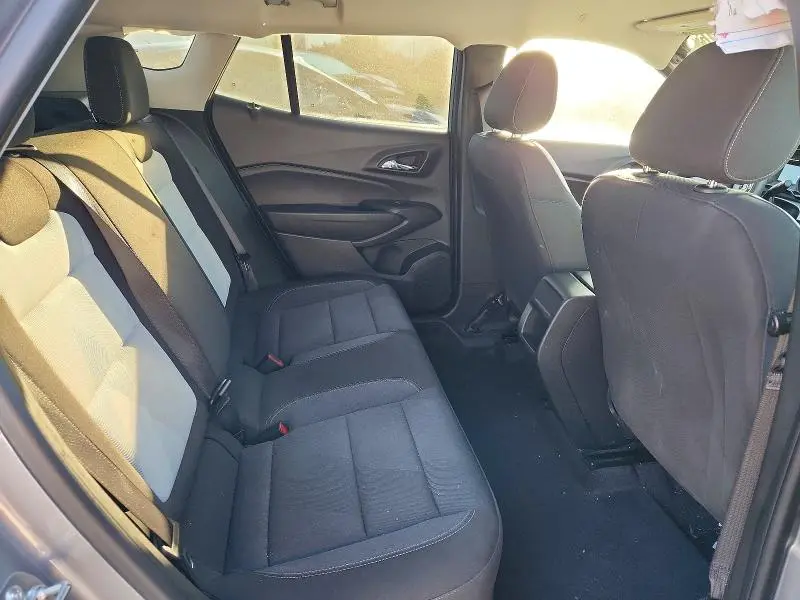 2025 CHEVROLET TRAX LS  
