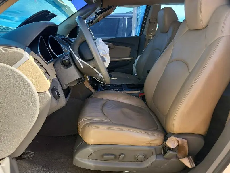 2012 CHEVROLET TRAVERSE LT  