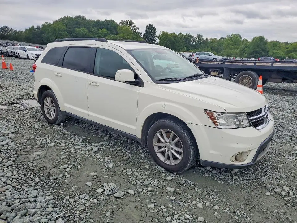 2014 DODGE JOURNEY SXT  