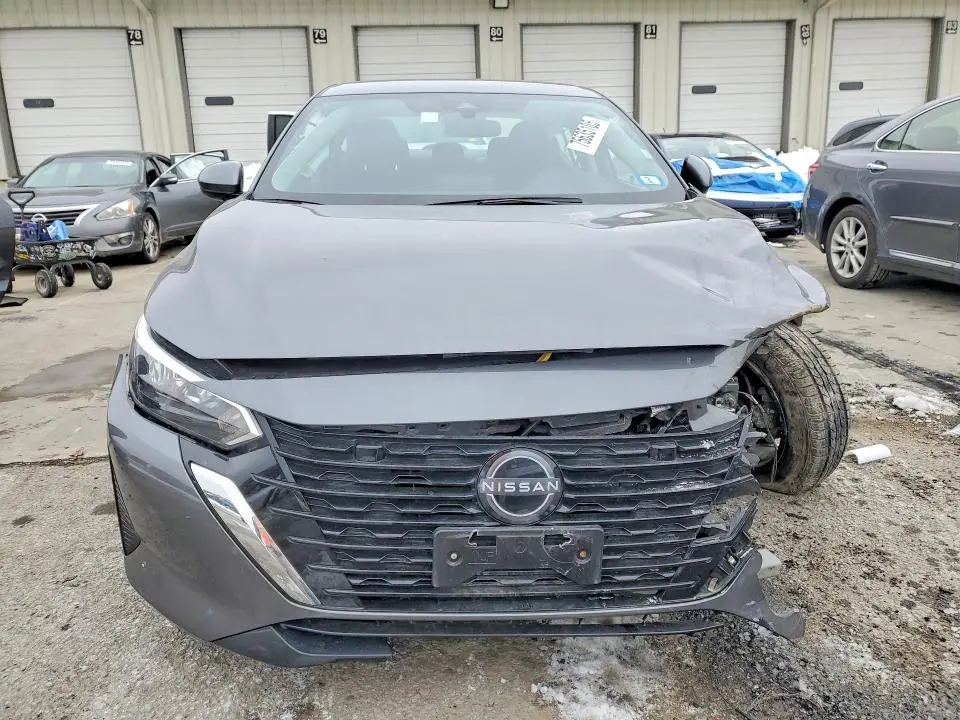 2025 NISSAN SENTRA SV  