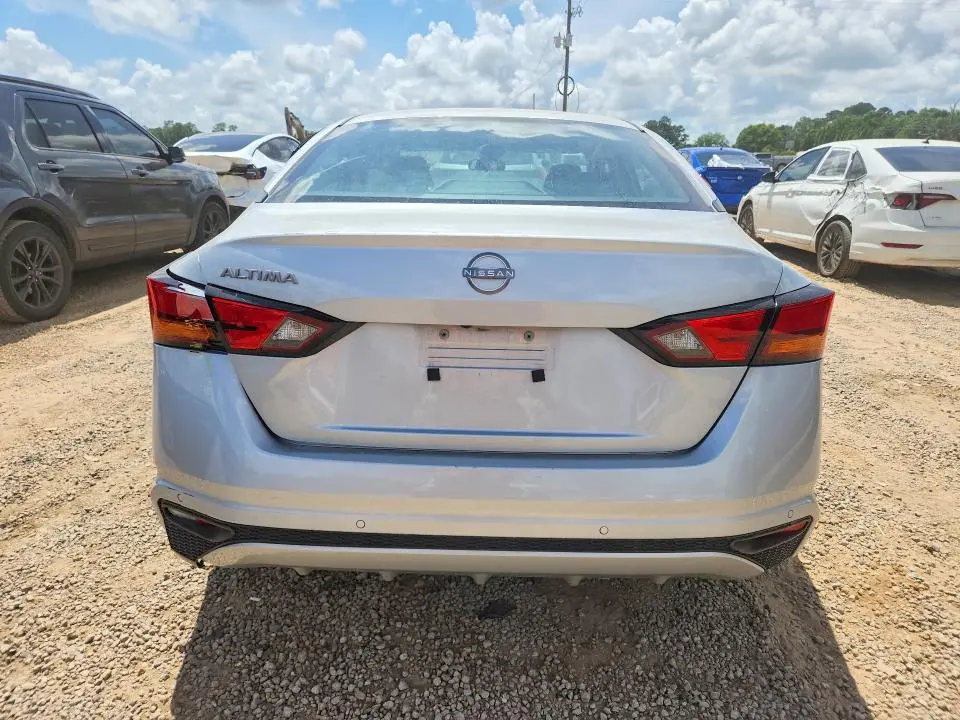 2023 NISSAN ALTIMA S  
