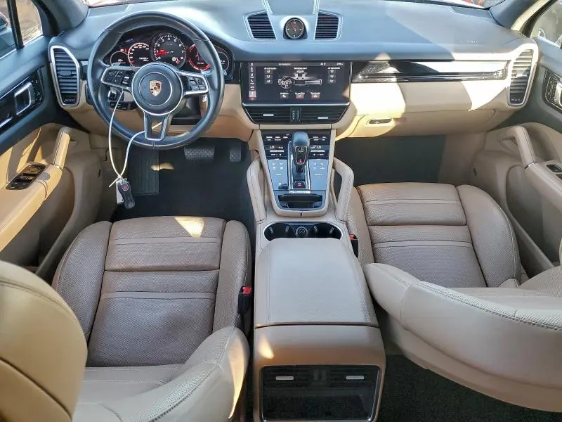 2019 PORSCHE CAYENNE   