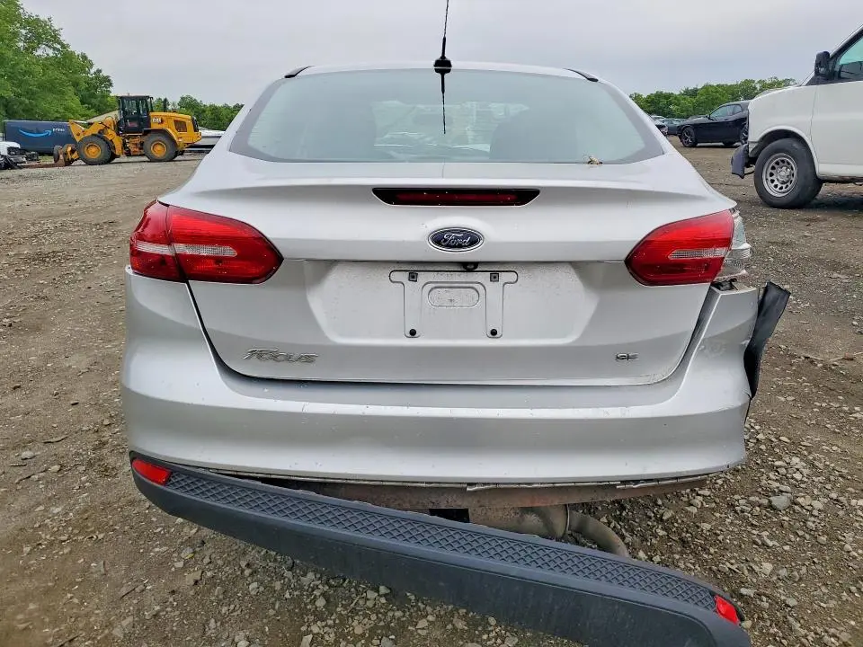 2017 FORD FOCUS SE  
