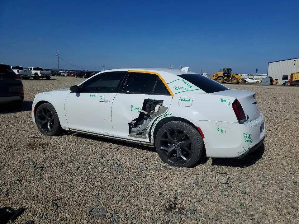 2023 CHRYSLER 300 TOURING  