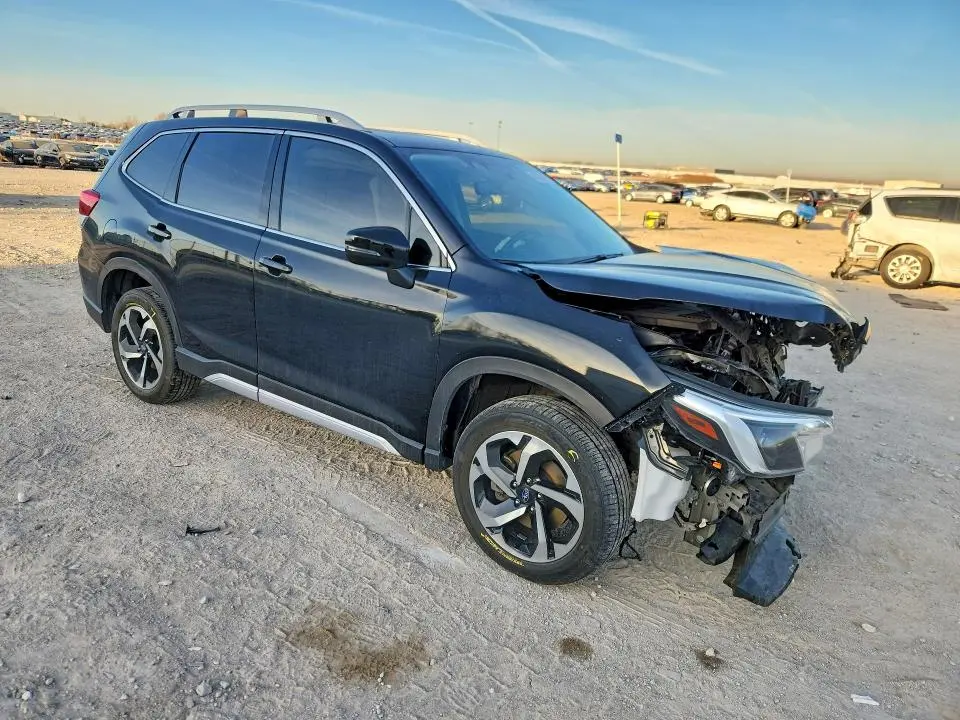 2023 SUBARU FORESTER TOURING  
